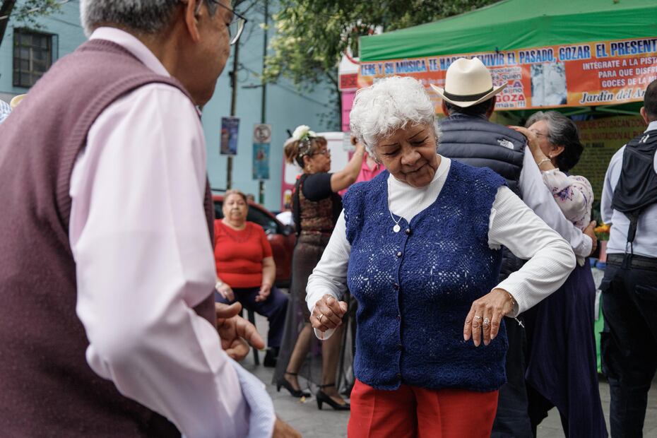 El centro de Coyoacán convocó a cientos de personas que acudieron a celebrar a las mamás. (Foto: Yaretzi Osnaya/ EL UNIVERSAL)