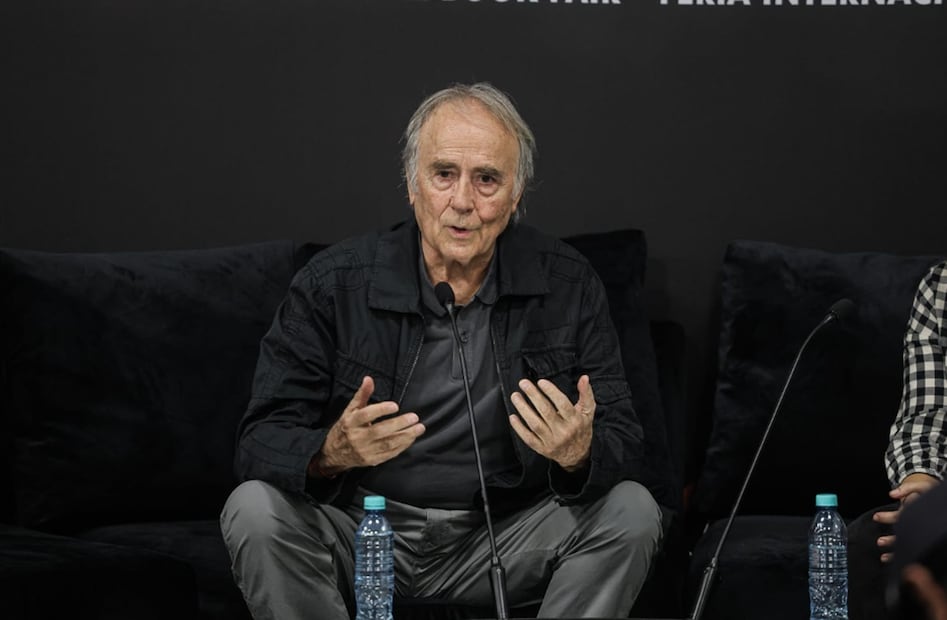 Joan Manuel Serrat en la Feria Internacional del Libro de Guadalajara.
Foto: Gabriel Pano / EL UNIVERSAL