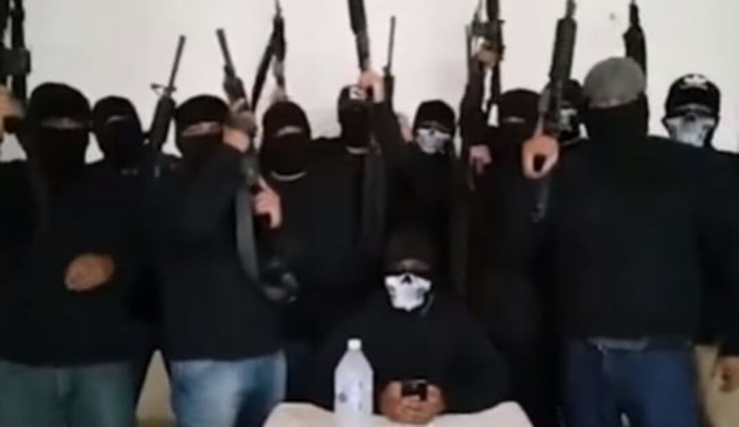 Hombres encapuchados lanzan amenaza en video contra alcalde de Iguala 