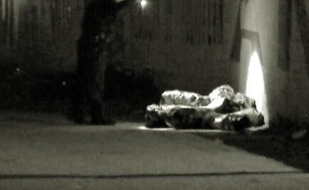 Abandonan cuerpos embolsados de dos mujeres y un hombre en Tultitlán