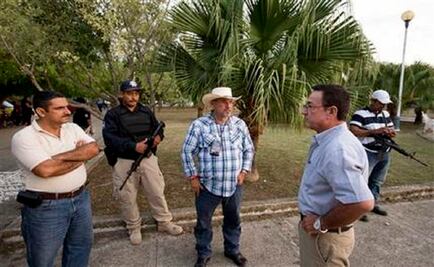 Hipólito Mora runs for Congress