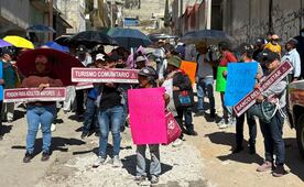 “No somos paracaidistas”: habitantes de la colonia La Cuarta Transformación se manifiestan contra donación de predio 