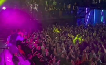 La artista israelí Noga Erez en concierto en CDMX. Foto: Especial.