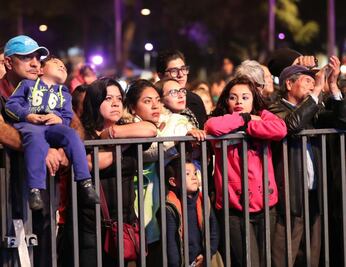 Arranca concierto por fin de año en el Ángel de la Independencia