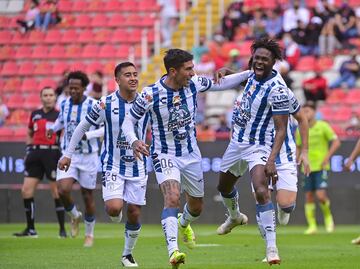 Avilés Hurtado se luce con espectacular gol de chilena ante Necaxa