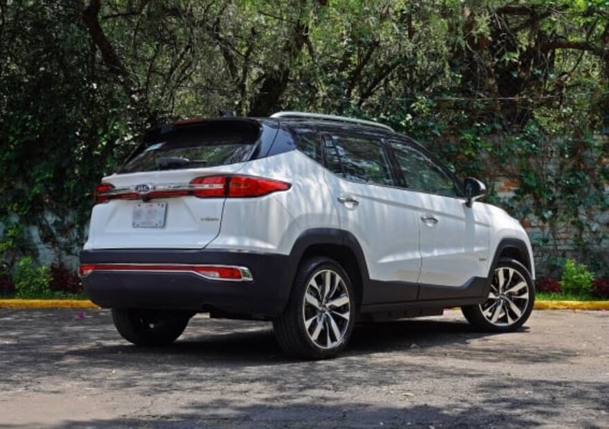 A prueba: JAC E Sei 4, rompiendo los prejuicios de los autos chinos, y eléctricos