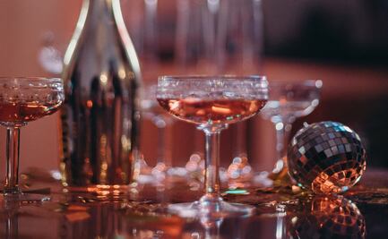 Prepara mixología con vino