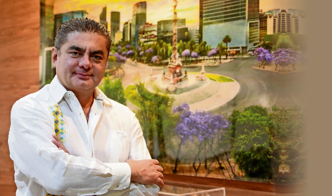 Luis Espinosa Cházaro, coordinador del sol azteca. Foto: Diego Simón / EL UNIVERSAL