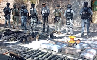 Caen tres integrantes de una célula delictiva en Zacatecas; les aseguran armas largas y explosivos