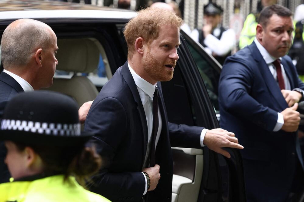 El príncipe Harry, duque de Sussex, al llegar a los Tribunales Reales de Justicia, el Tribunal Superior, en el centro de Londres el 6 de junio de 2023. Foto: AFP