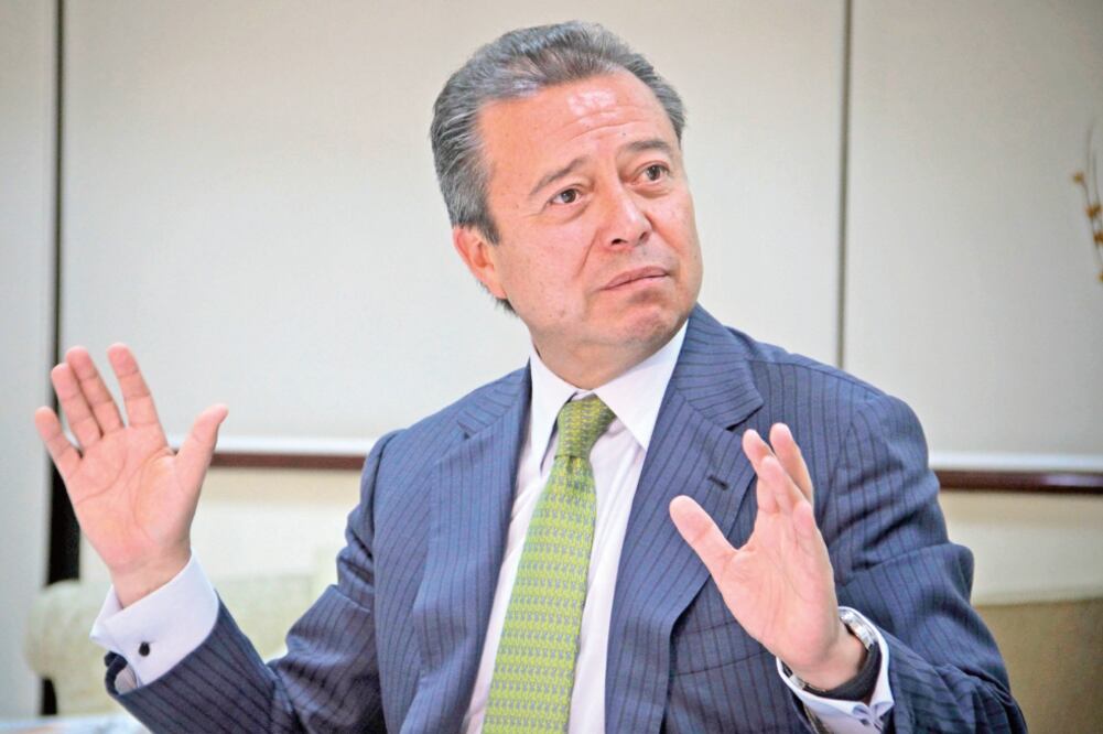 César Camacho Quiroz, líder de los diputados del PRI, dijo que la relación que tienen con el Partido Verde es sólida, no sólo institucional sino personal (JUAN BOITES. EL UNIVERSAL)