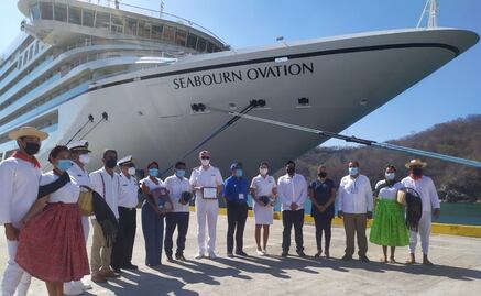 Realizan acciones de vigilancia sanitaria tras arribo de tres cruceros a Huatulco, Oaxaca