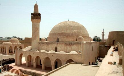 Investigarán a escritor saudí por ironizar sobre los rezos