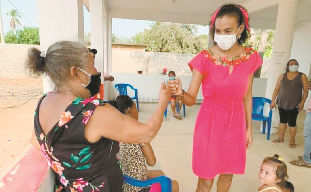 Samantha Leyva, candidata a diputada local por el Distrito 15 de Guerrero, reconoce que el racismo ha estado presente en toda su vida, como le ocurre a miles de afrodescendientes que no son aceptados. Fotos: Especiales