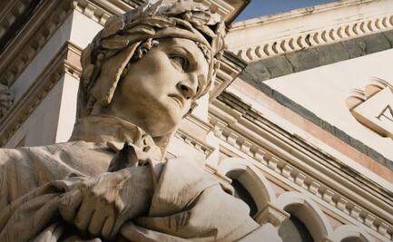 El David y Dante Alighieri "hablan" a una Florencia desierta por el virus