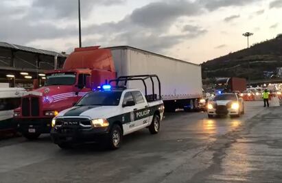 Motociclista muere atropellado por tráiler sobre la México- Pachuca, a la altura de Indios Verdes 