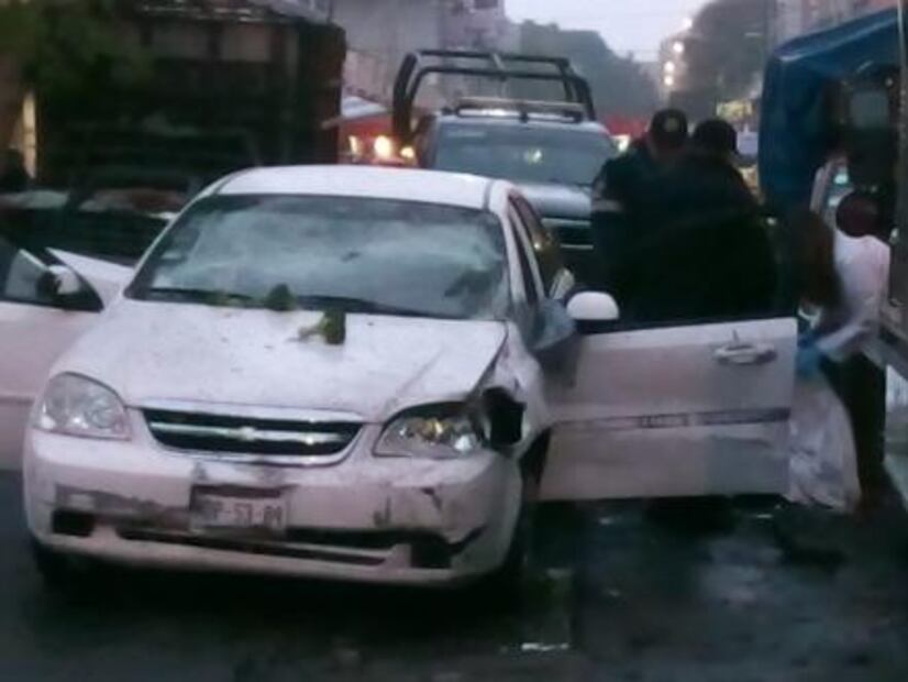 Matan a golpes a hombre tras atropellar a peatón y chocar con puestos en La Merced