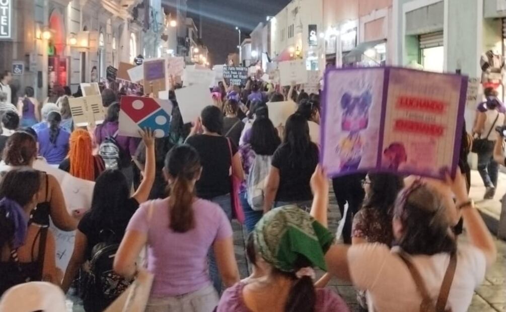 Mujeres adultas y niñas protagonizaron en Yucatán una marcha pacífica para conmemorar el Día Internacional de la Mujer (08/03/2025). Foto: Especial