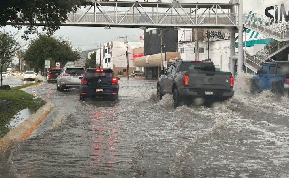 Lluvias en Torreón, Coahuila dejan inundaciones en calles y avenidas (03/07/2025). Foto: Francisco Rodríguez / EL UNIVERSAL