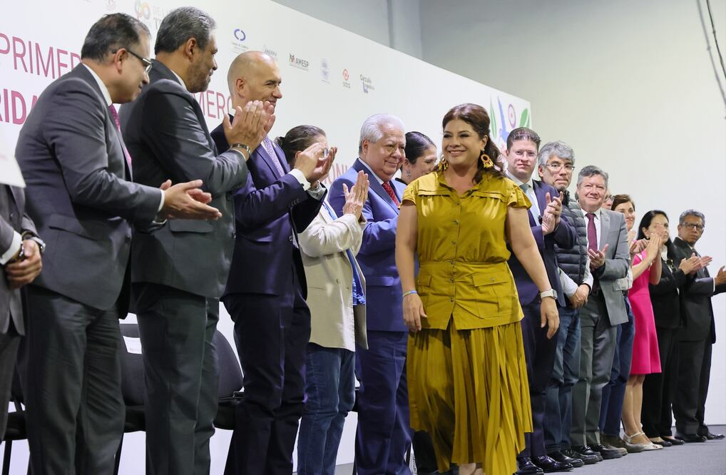 La jefa de Gobierno de la Ciudad de México, Clara Brugada, anunció la puesta en marcha de módulos para compra-venta segura de vehículos. (Foto: especial)