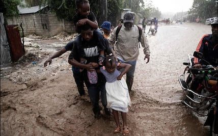 FOTOS: “Melissa” se acerca a Bermudas tras dejar destrucción y muerte en su paso por Haití, Jamaica y Cuba
