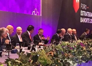Se debe mantener el rumbo del crecimiento económico: González Anaya