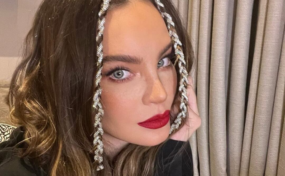 Belinda renueva un poco su look con un rubio más claro / Foto: Instagram @belindapop