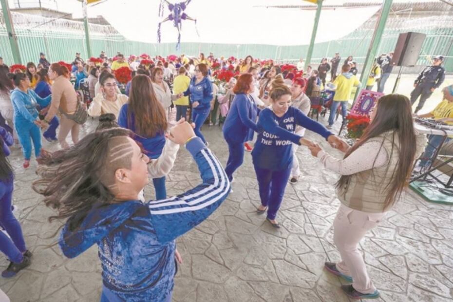Júbilo y fiesta. Internas de Santiaguito celebran Navidad