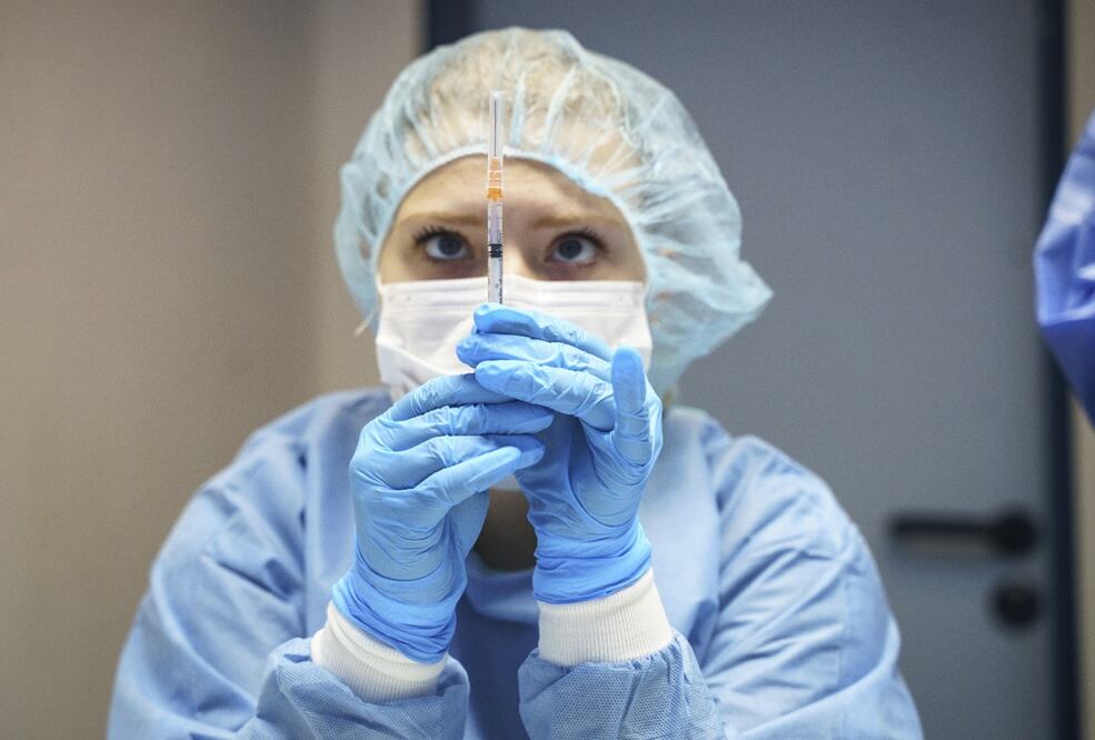 Dosis de vacuna antiCovid. Foto: AP/ Frank Rumpenhorst, archivo