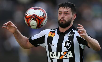 Jugador del Botafogo sufre terrible lesión 