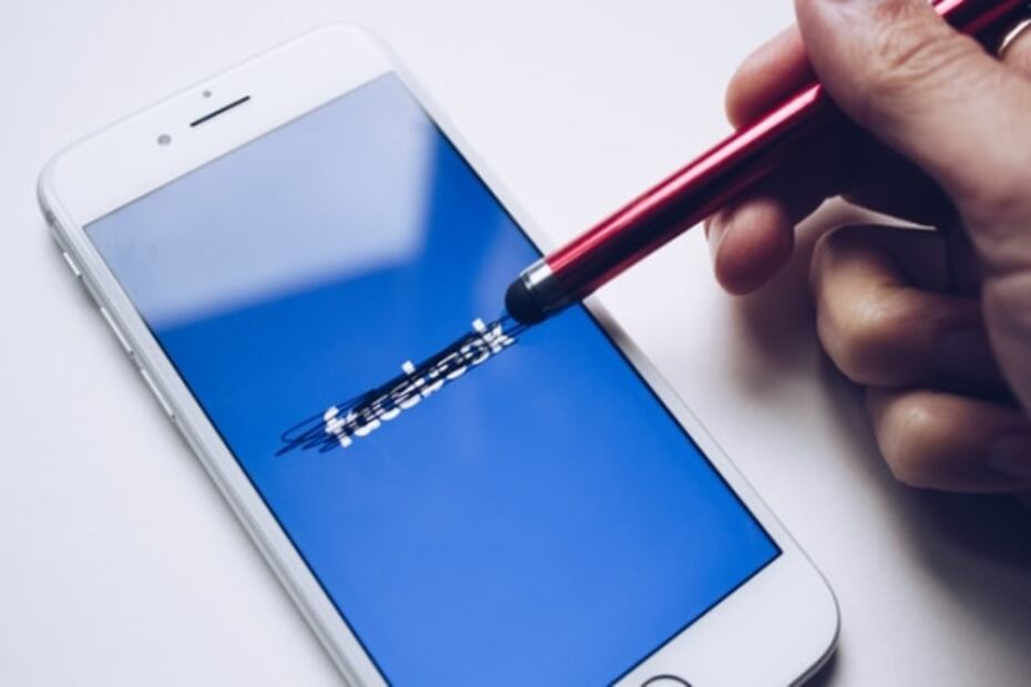 Paso a paso para borrar tu pasado de Facebook