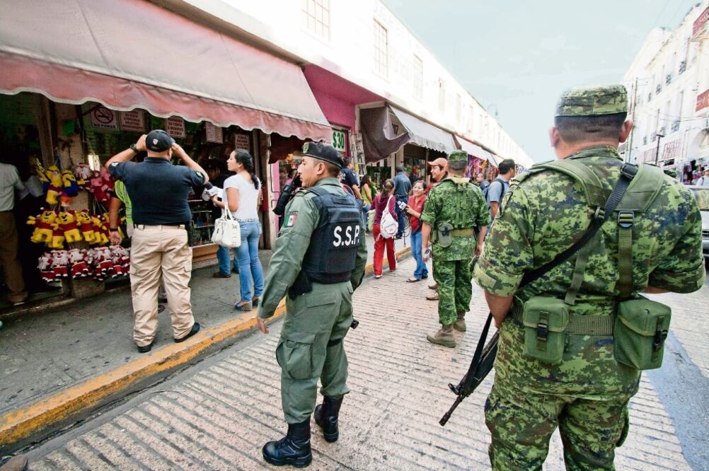 Ejército, Fuerza Aérea y Marina son apreciados, bienvenidos y requeridos en muchas entidades del país, sobre todo en el norte de la República Mexicana, afirma el comisionado Renato Sales Heredia (ARCHIVO EL UNIVERSAL)