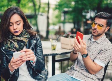 Tranquilo, tu teléfono inteligente no te está haciendo menos inteligente