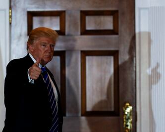 Crecen en EU llamadas a líneas de suicidio tras triunfo de Trump