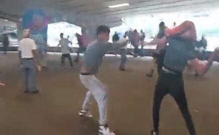 Tras riña, integrantes del Tianguis Disidente se manifiestan en Glorieta de Insurgentes