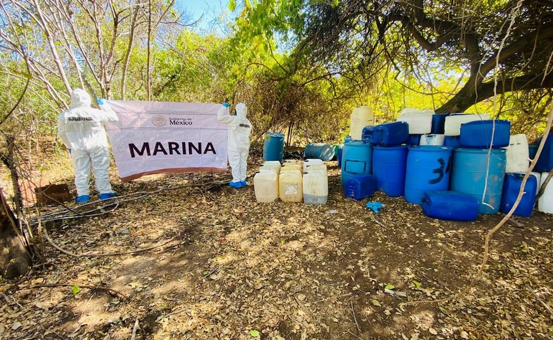 Elementos de la Secretaría de Marina (Semar) en coordinación con la Fiscalía General de la República (FGR), localizó y neutralizó un laboratorio clandestino. Foto: Especial