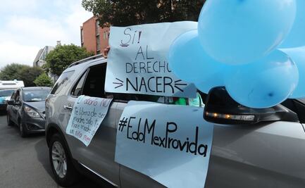 Con "claxonazo", Frente Por La Familia se manifiesta en Congreso del Edomex