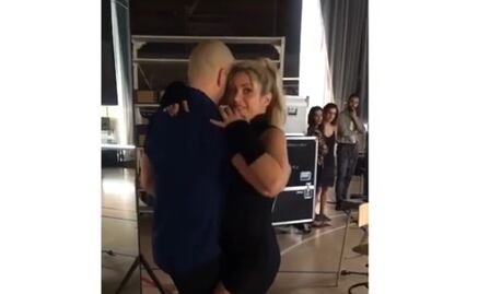 Shakira presume sus sensuales pasos de bachata