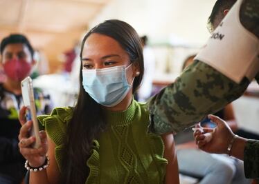 Contraer el Covid-19 y vacunarse genera una respuesta inmunitaria "sorprendentemente alta"