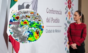 Sheinbaum alerta por posible evolución de "Erick" a huracán categoría II; “hemos activado los Planes DN-III-E y Marina”