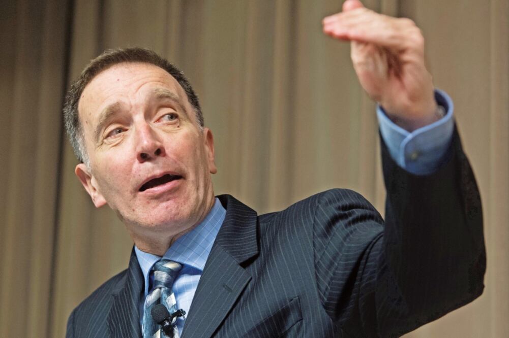 Carlos Végh, economista en jefe del Banco Mundial para América Latina, expuso en Washington que los costos de los recortes al gasto público son menores en comparación con medidas como aumentos de impuestos (SAUL LOEB. AFP)