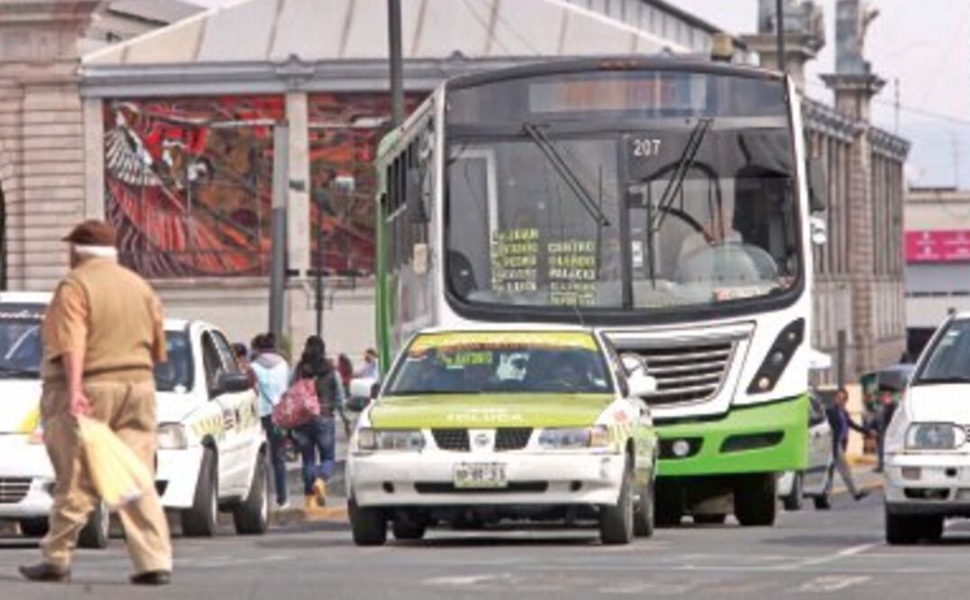 El gobierno del estado de México informó que sancionará a los conductores que alteren las tarifas del transporte público de la entidad. Foto: Archivo/EL UNIVERSAL