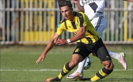 Promesa del Dortmund que sufrió alarmante lesión, se retira a los 21 años