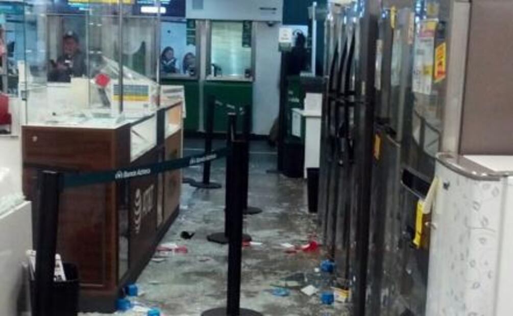 Asaltan tienda Elektra en la Portales, detienen a 13