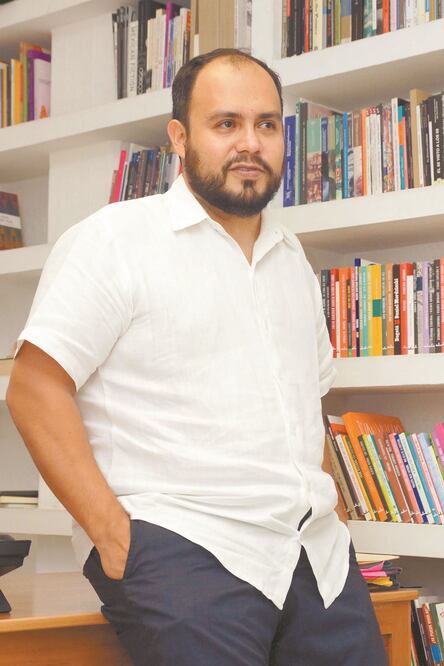 Guillermo Quijas crea De Nuevo Almadía, que relanza varios títulos.