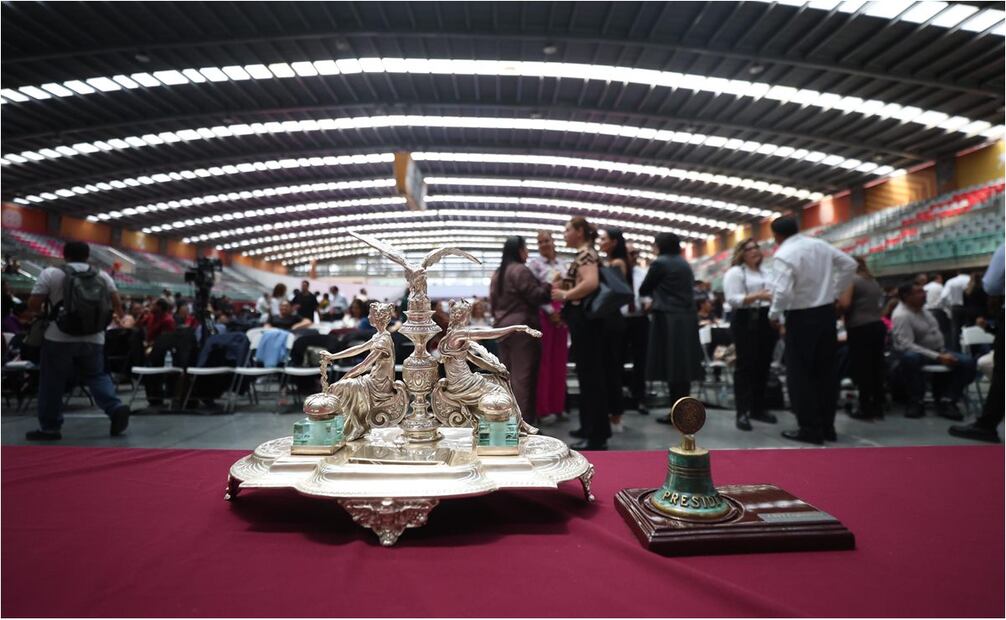 Diputados discuten reforma judicial en sede alterna por protestas. Foto: Diego Simón/EL UNIVERSAL