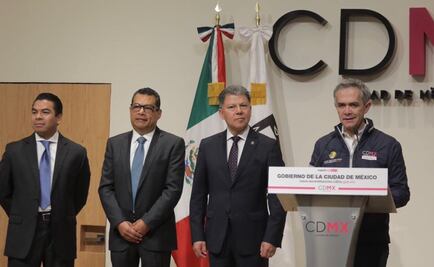 Mancera toma protesta a consejero jurídico y dos secretarios de CDMX