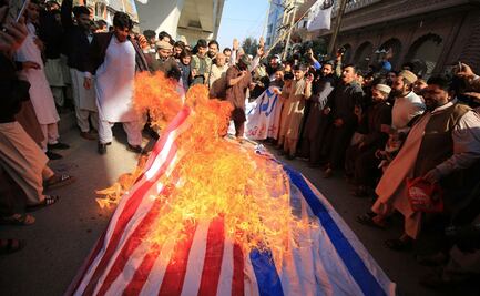 Decenas de miles de iraquíes protestan contra los ataques de EU e Irán