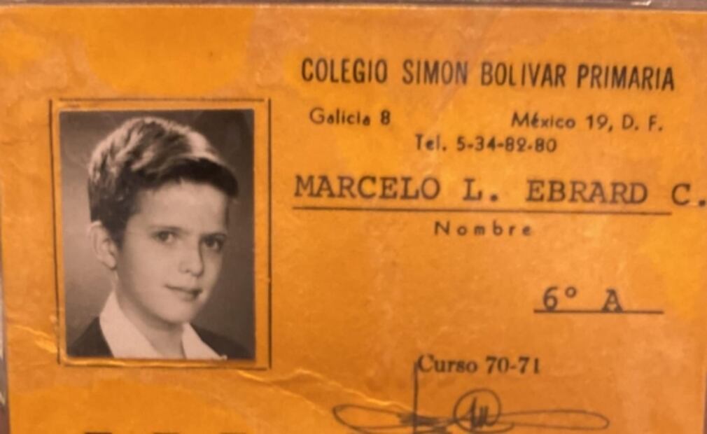 Marcelo Ebrard comparte credencial en el Día del Estudiante y así se veía de niño en 6º "A" 