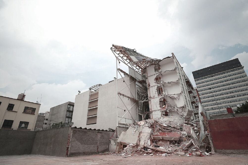 Scotiabank informó que en el caso de departamentos afectados por el sismo y con hipoteca, tienen seguro y deben iniciar el trámite de cobro ante su banco. (ALEJANDRA LEYVA.EL UNIVERSAL)